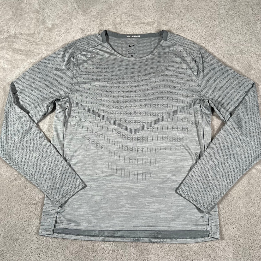 Nike Running Dri-FIT ADV TechKnit Ultra Gray Long Sleeve Shirt Mens Size Medium